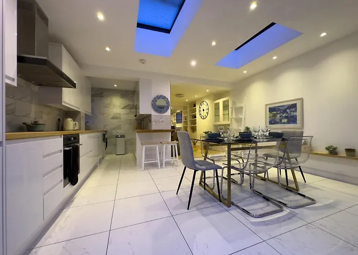 Mark Road Villa