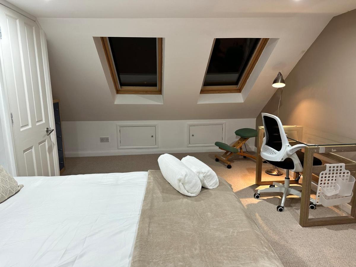 Road Apartment