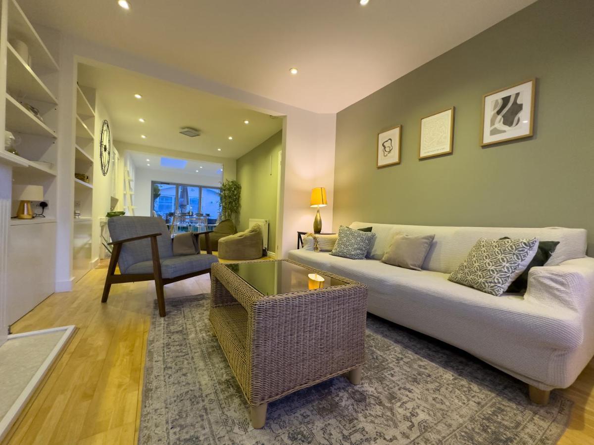 Apartment Road